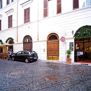 Vetrina Holidays Navona Square , Rome Italy
